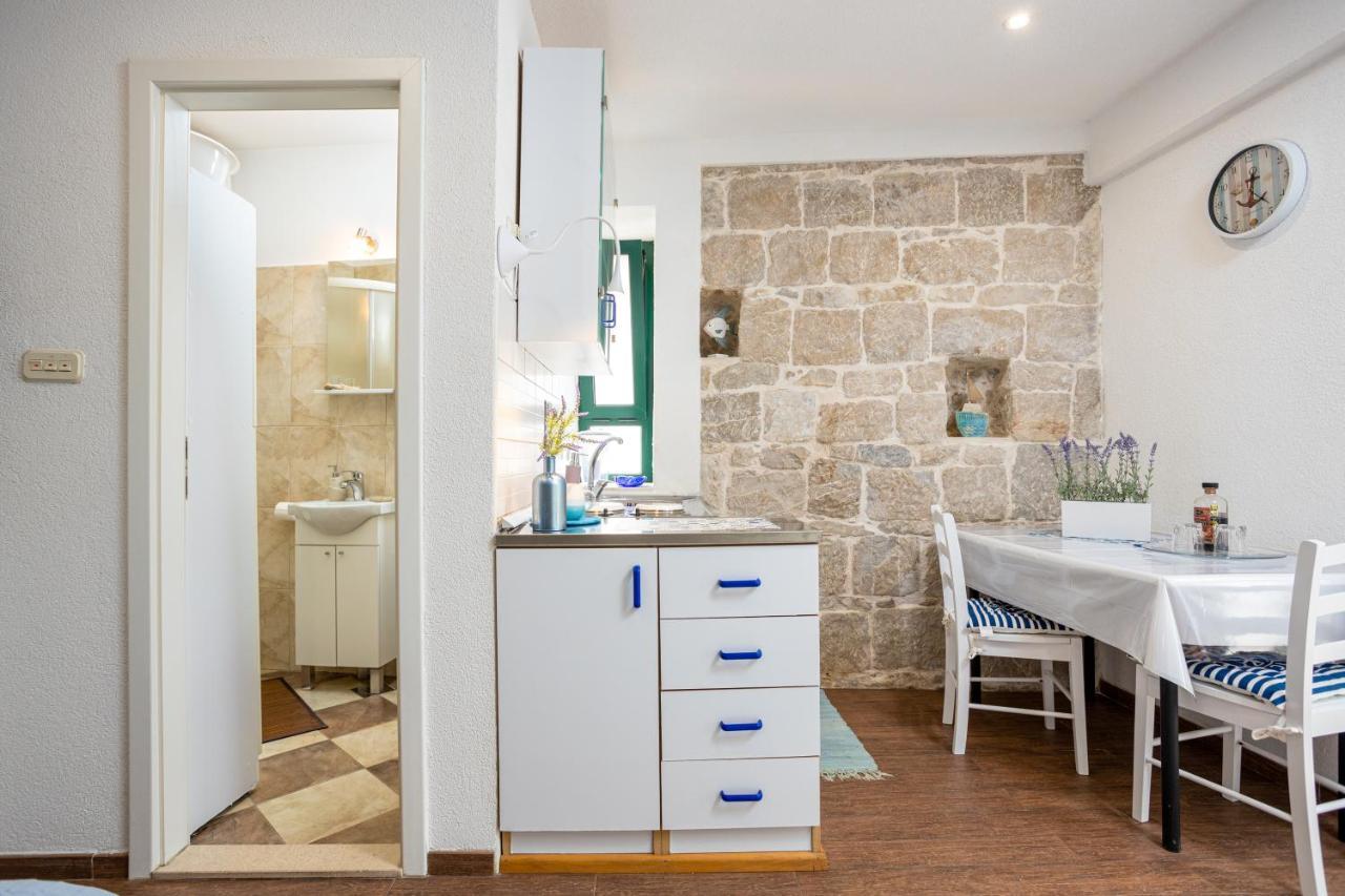 Aparrtment Terra- Combine Beach&Old Town Apartment Split Exterior photo